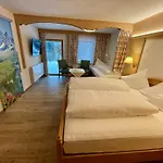 Alkira 3* Санкт-Антон-ам-Арльберг