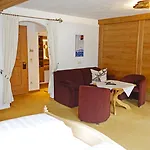 Alkira Апарт-отель 3*