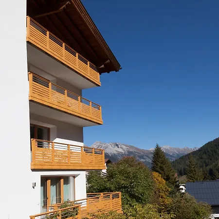 Alkira Aparthotel 3*