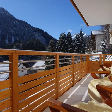 Alkira Aparthotel 3*