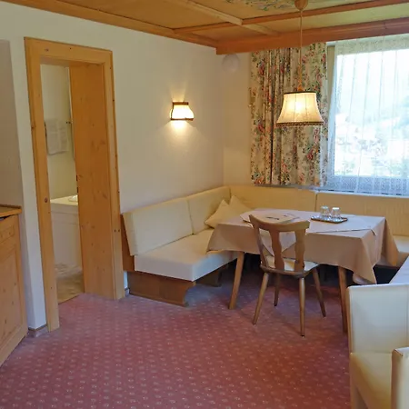 Alkira 장크트안톤암아를베르크